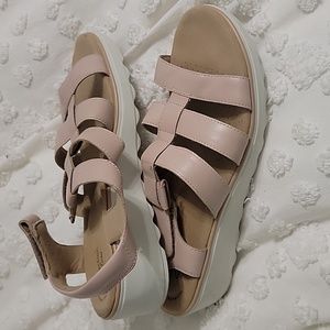 Clarks Sandals in Dusty Rose